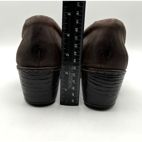 B.O.C. Born Daphnis Clogs‎ Women's Size 8.5 Brown Leather Knit Trim Slip On Shoe - Picture 8 of 9